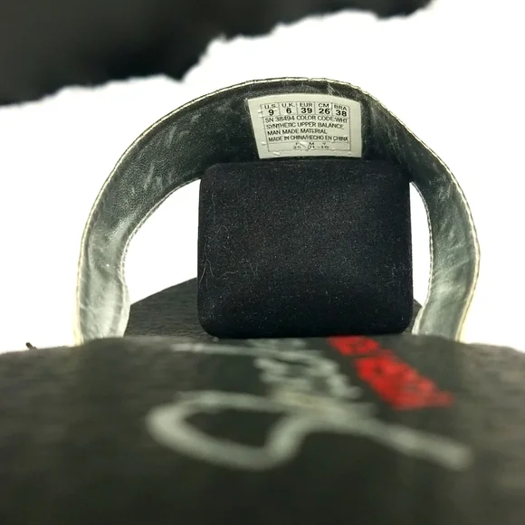 Sketchers Yoga Foam Size 9 Black With Silver Rhinestone Flip Flops - Picture 8 of 9